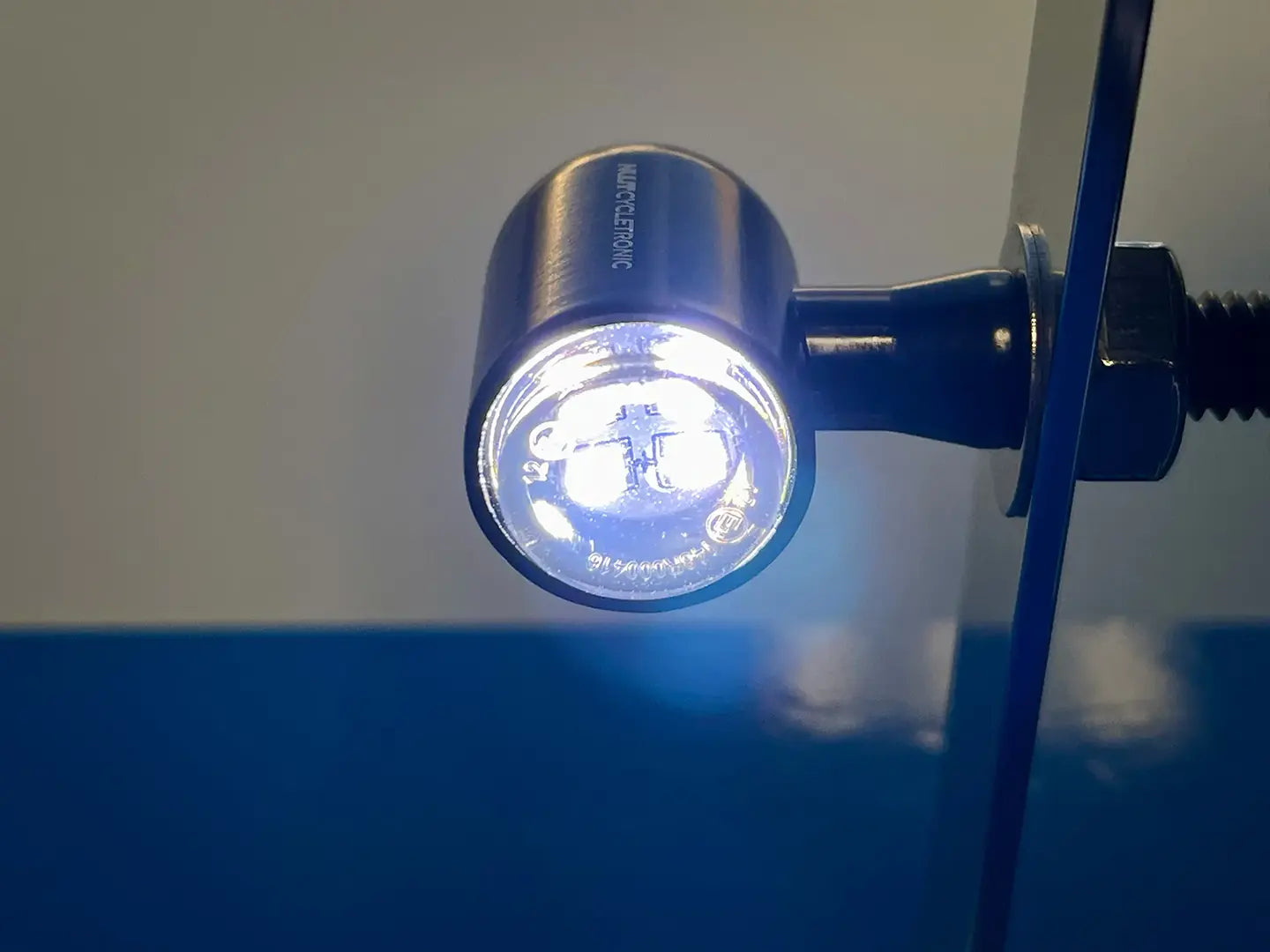 LEDX.R18YW